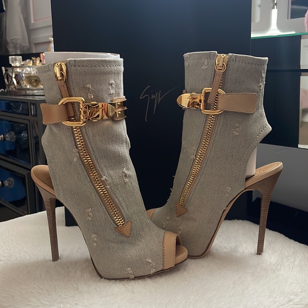 Giuseppe Zanotti acid wash denim peep toe bootie - Picture 7 of 9